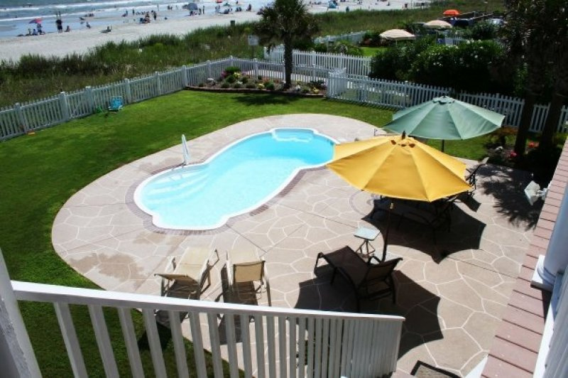 Stay in Anderson Cottage  – 7 Bedroom Home in Cherry Grove with Pool